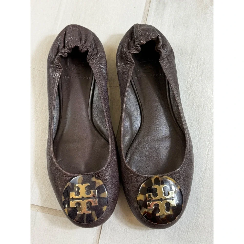 Tory Burch Reva Brown Pebbled Leather Tortoiseshell Logo Ballet Flats Size 9